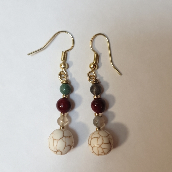 Earrings - Picture 1 of 3